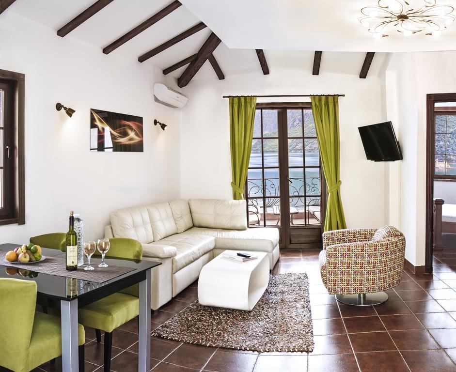 Apartments Boka Vista Kamenari Luaran gambar